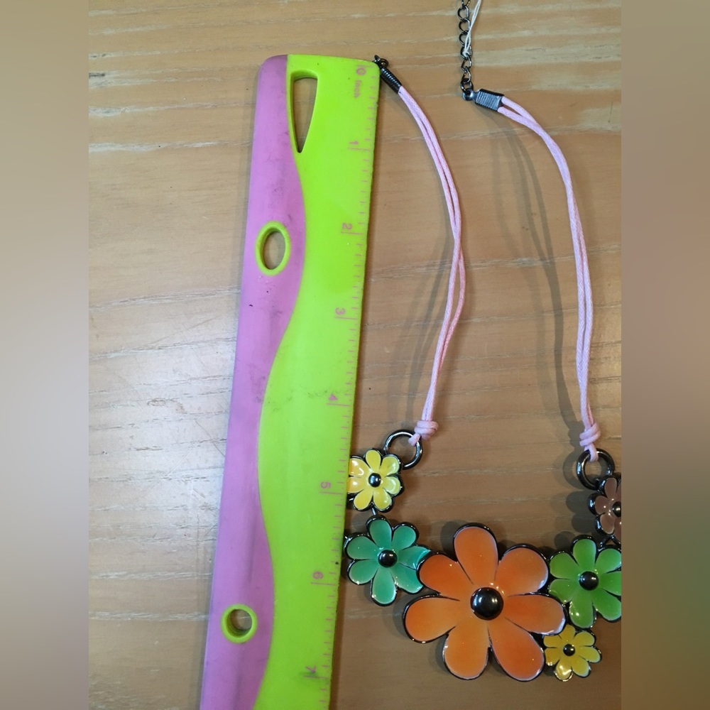 16” Summer Floral Necklace & Earring Set - Picture 8 of 9